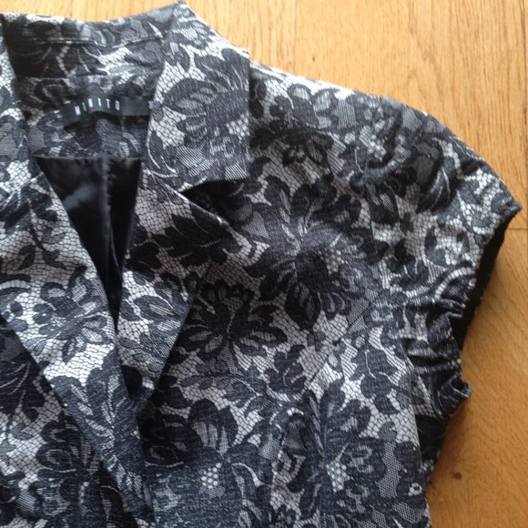 Mohito Short-sleeve Floral Blouse Jacket with Tie Waist Belt - Picture 10 of 13